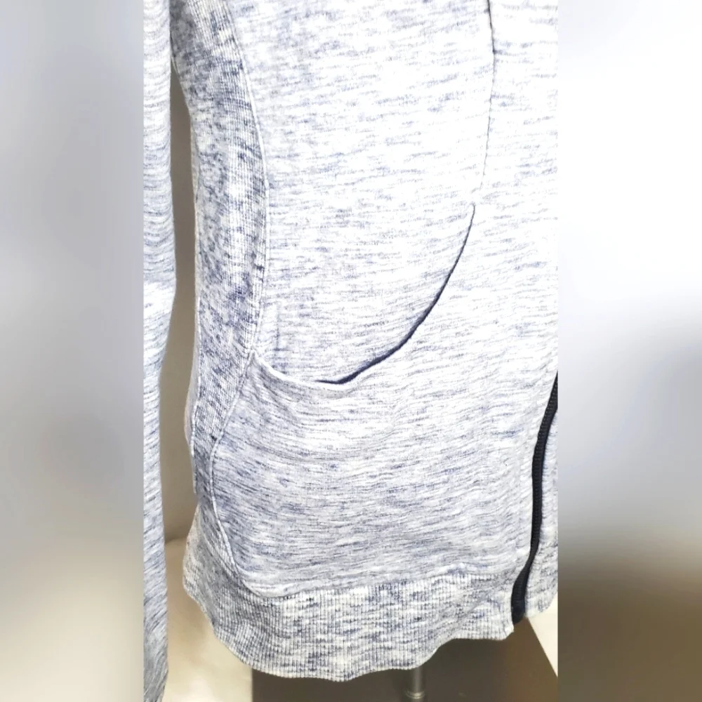Lululemon Size 4 Blue and Gray Casual Zip-Up Jacket - Picture 6 of 11
